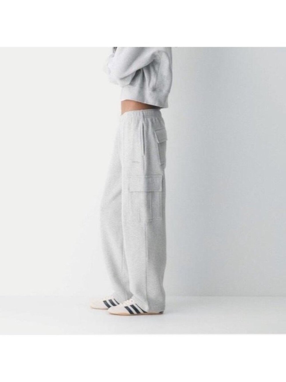 Aritzia Light Gray Cargo Sweatpants